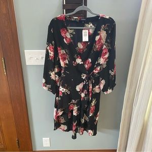 NWT Torrid Floral Georgette Wrap Tunic- SZ 1 Torrid sizing